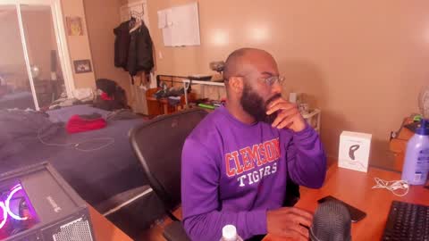 Snapshot of mrchuckdailyxxx chatting on 16, 1, 2025 Chuck Daily online show from 16, 1, 2025