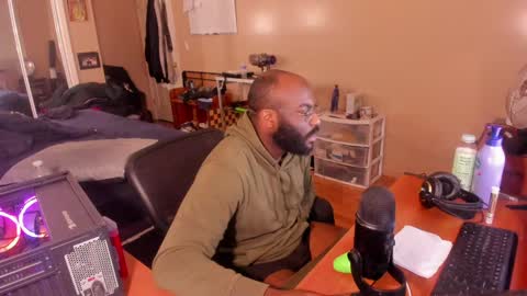 Snapshot of mrchuckdailyxxx chatting on 21, 1, 2025 Chuck Daily online show from 21, 1, 2025