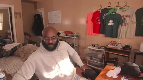 Snapshot of mrchuckdailyxxx chatting on 21, 10, 2025 Chuck Daily online show from 21, 10, 2025