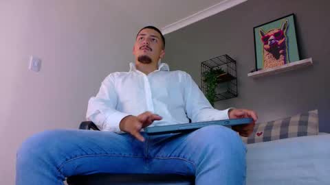 Mr Fox online show from 11, 3, 2026