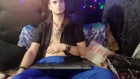 Snapshot of mrkinksized chatting on 7, 1, 2025 MrKinkSized online show from 7, 1, 2025