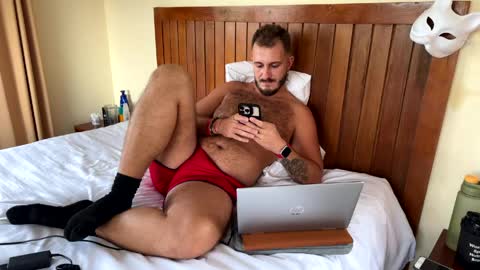 Snapshot of mrmaxiy chatting on 22, 4, 2026 Max online show from 22, 4, 2026