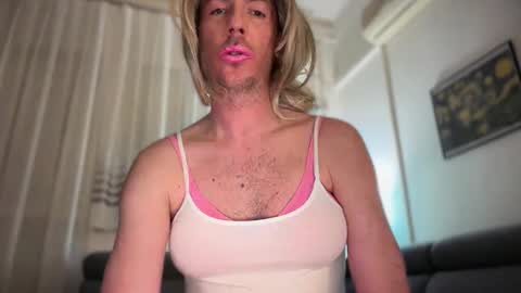 TaleOfLaura online show from 10, 4, 2026