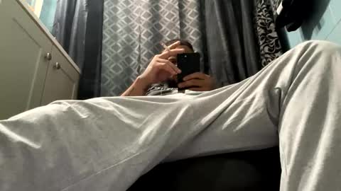 mrnineinch1995 online show from 12, 4, 2026