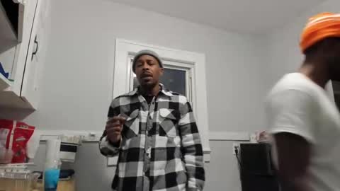 Snapshot of mromg007 chatting on 11, 12, 2024 mromg007 online show from 11, 12, 2024