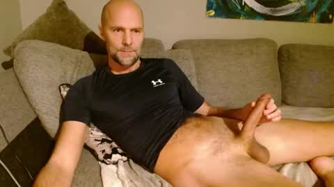 Snapshot of mrpornstar33 chatting on 17, 12, 2025 Twinsoulsex online show from 17, 12, 2025