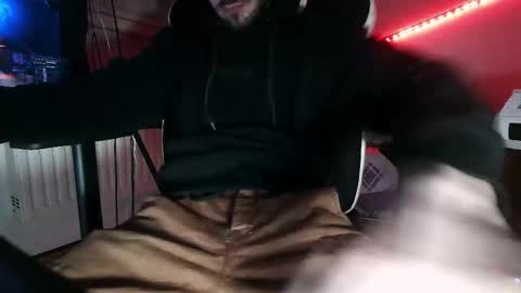 Snapshot of mrrogu3 chatting on 1, 12, 2025 MrRogue online show from 1, 12, 2025