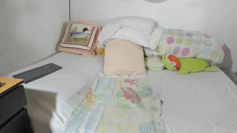 mrs_mommy online show from 8, 9, 2025