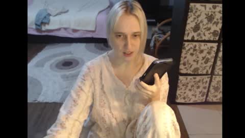 Snapshot of mrsluck chatting on 2, 12, 2025 Sasha online show from 2, 12, 2025