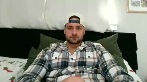 mrthickly818 online show from 24, 2, 2026