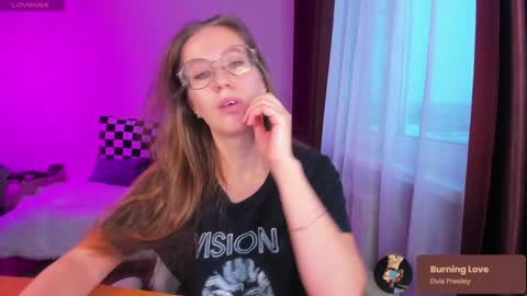 Snapshot of ms_allison chatting on 23, 12, 2024 Allison online show from 23, 12, 2024