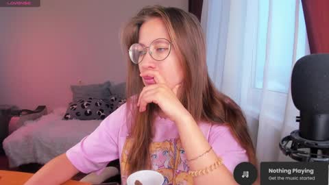 Snapshot of ms_allison chatting on 12, 1, 2025 Allison online show from 12, 1, 2025