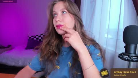 Snapshot of ms_allison chatting on 1, 2, 2025 Allison online show from 1, 2, 2025