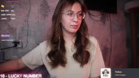 Snapshot of ms_allison chatting on 20, 10, 2025 Allison online show from 20, 10, 2025
