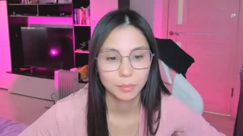 ms_emily_ online show from 11, 4, 2026