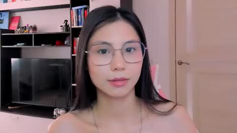 Snapshot of ms_emily_ chatting on 11, 6, 2026 ms_emily_ online show from 11, 6, 2026