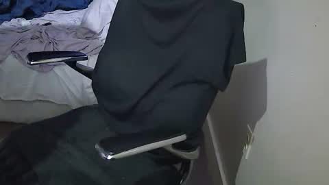 Snapshot of muffdiver718 chatting on 21, 1, 2025 Muffdiver online show from 21, 1, 2025