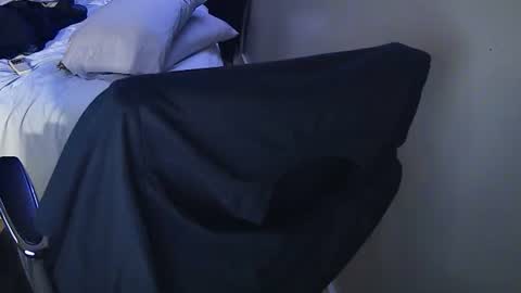 Snapshot of muffdiver718 chatting on 5, 2, 2025 Muffdiver online show from 5, 2, 2025