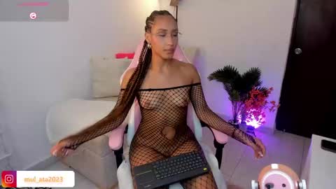 HEY GUYS IF YOU LIKE SEXY SHOW YOU ARE IN THE CORRECT PLACE CU WENESDAY PVT OPEN   TRANSMISSION TIME 5 PM - 10 PM COLOMBIA online show from 17, 9, 2025