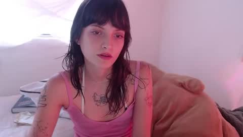 Snapshot of munchi_ chatting on 23, 4, 2026 online show from 23, 4, 2026
