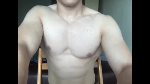 Snapshot of muscledoctor24 chatting on 12, 10, 2025 Everet online show from 12, 10, 2025