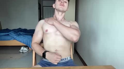 Snapshot of muscledoctor24 chatting on 15, 10, 2025 Everet online show from 15, 10, 2025