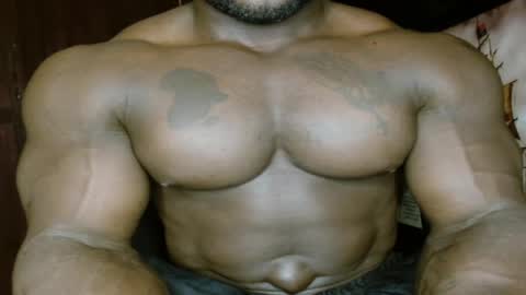 Snapshot of musclegodsammy23 chatting on 3, 6, 2026 musclegod23 online show from 3, 6, 2026