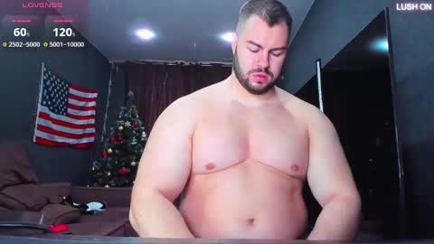 Snapshot of muscularjohnforu chatting on 12, 2, 2025 click icon for peach  online show from 12, 2, 2025