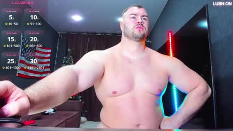 Snapshot of muscularjohnforu chatting on 12, 2, 2025 click icon for peach  online show from 12, 2, 2025