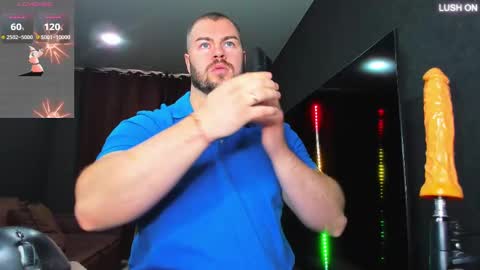 Snapshot of muscularjohnforu chatting on 8, 3, 2025 click icon for peach  online show from 8, 3, 2025