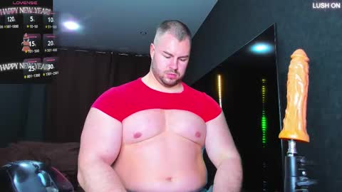 Snapshot of muscularjohnforu chatting on 10, 3, 2025 click icon for peach  online show from 10, 3, 2025