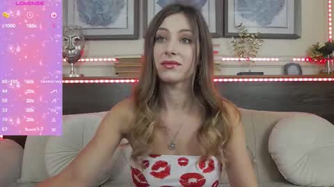 Luna  online show from 16, 11, 2025