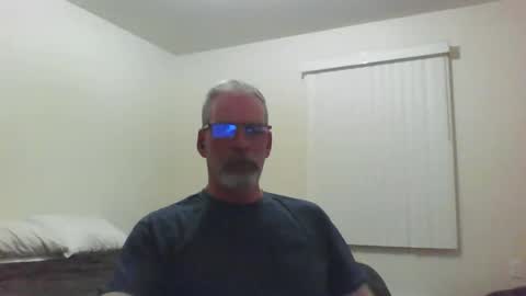 Snapshot of mustang_daddy chatting on 21, 4, 2026 307MountainMan online show from 21, 4, 2026