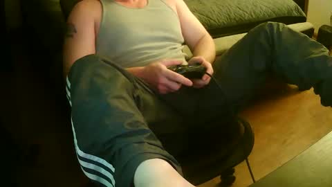 Snapshot of mustenjoyhead79 chatting on 27, 11, 2025 mustenjoyhead79 online show from 27, 11, 2025