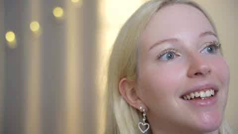 STELLA  Im here today online show from 20, 12, 2024