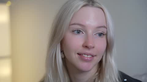 STELLA  Im here today online show from 21, 1, 2025