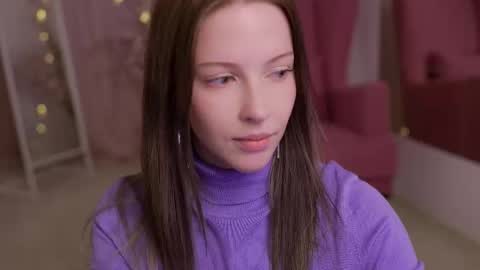 STELLA  Im here today online show from 28, 9, 2025
