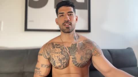 Snapshot of myke_esthetic chatting on 16, 1, 2025 Myke esthetic online show from 16, 1, 2025