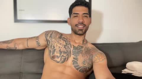 Snapshot of myke_esthetic chatting on 28, 1, 2025 Myke esthetic online show from 28, 1, 2025