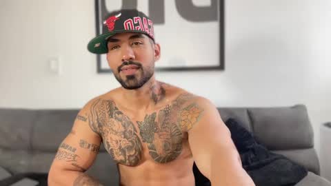 Snapshot of myke_esthetic chatting on 26, 2, 2025 Myke esthetic online show from 26, 2, 2025