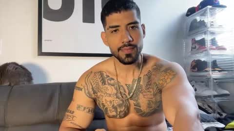 Snapshot of myke_esthetic chatting on 14, 10, 2025 Myke esthetic online show from 14, 10, 2025