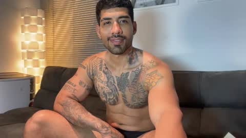 Snapshot of myke_esthetic chatting on 3, 3, 2026 Myke esthetic online show from 3, 3, 2026