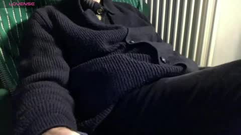 Bi sexy guy lovense hush is on private is open or password show tip if you like. online show from 24, 1, 2025