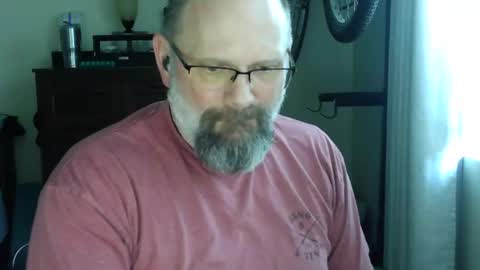 Just hanging out - No pressure online show from 24, 5, 2026