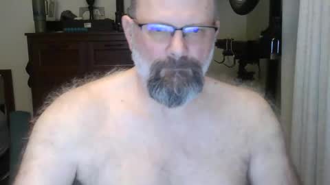 Just hanging out - No pressure online show from 26, 5, 2026