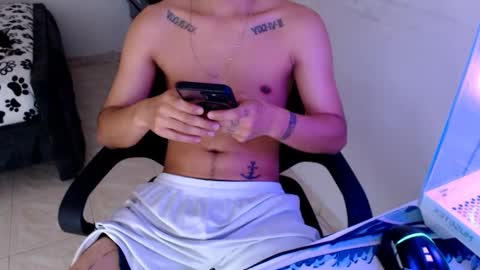 Snapshot of mysteryboy_thin16 chatting on 19, 12, 2024 mysteryboy_thin16 online show from 19, 12, 2024