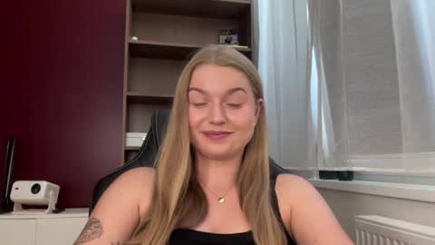 Snapshot of mysteryericax chatting on 16, 7, 2026 Erica online show from 16, 7, 2026