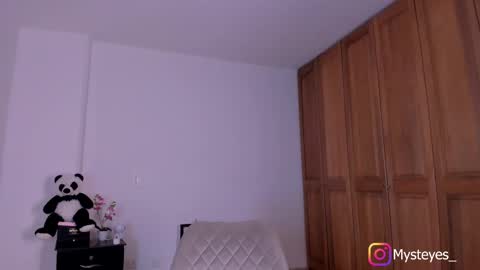 Snapshot of mysteyes chatting on 25, 2, 2025 Elena online show from 25, 2, 2025