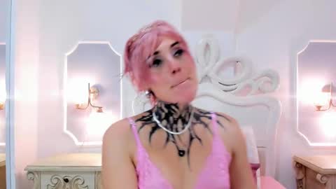 Snapshot of mystikdoll chatting on 24, 9, 2025 Misteika online show from 24, 9, 2025
