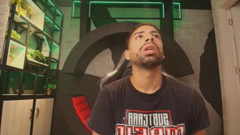 Snapshot of mystrongsubmissive chatting on 10, 11, 2025 mystrongsubmissive online show from 10, 11, 2025